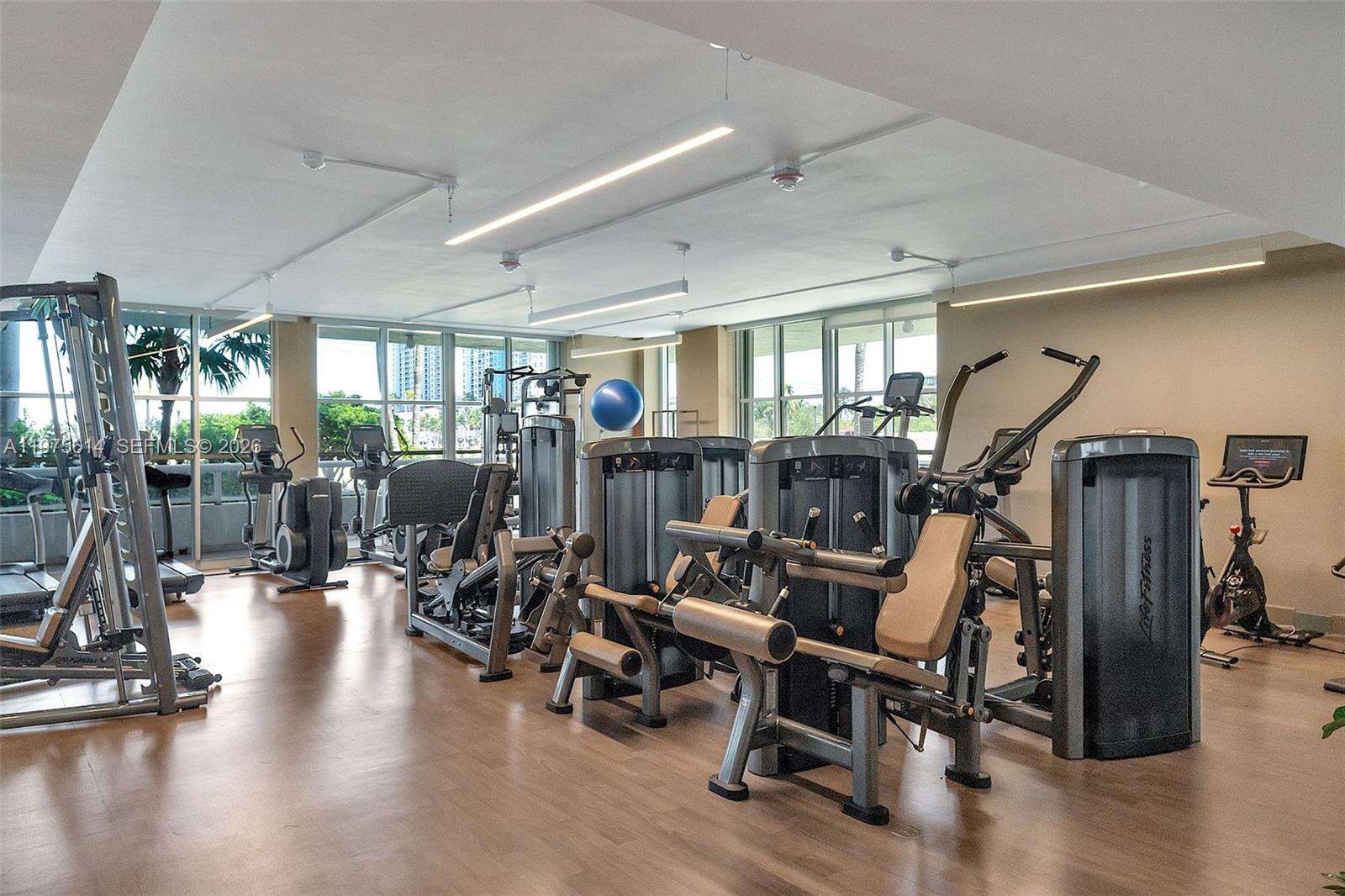 THE GRAND VENETIAN - 10 Venetian Way, Miami Beach, FL 33139 | Picture 37