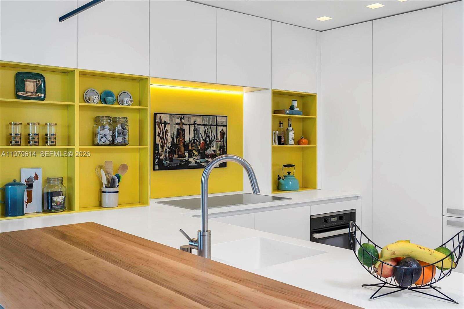 THE GRAND VENETIAN - 10 Venetian Way, Miami Beach, FL 33139 | Picture 8