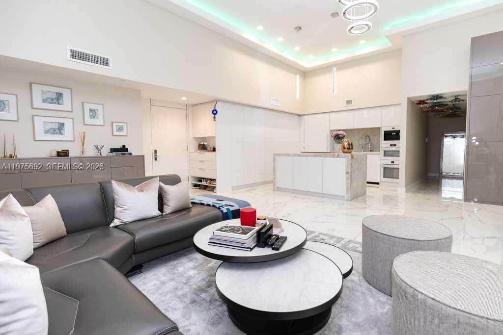 BEACH CLUB THREE - 1800 Ocean Dr, Hallandale Beach, FL 33009 | Picture 12