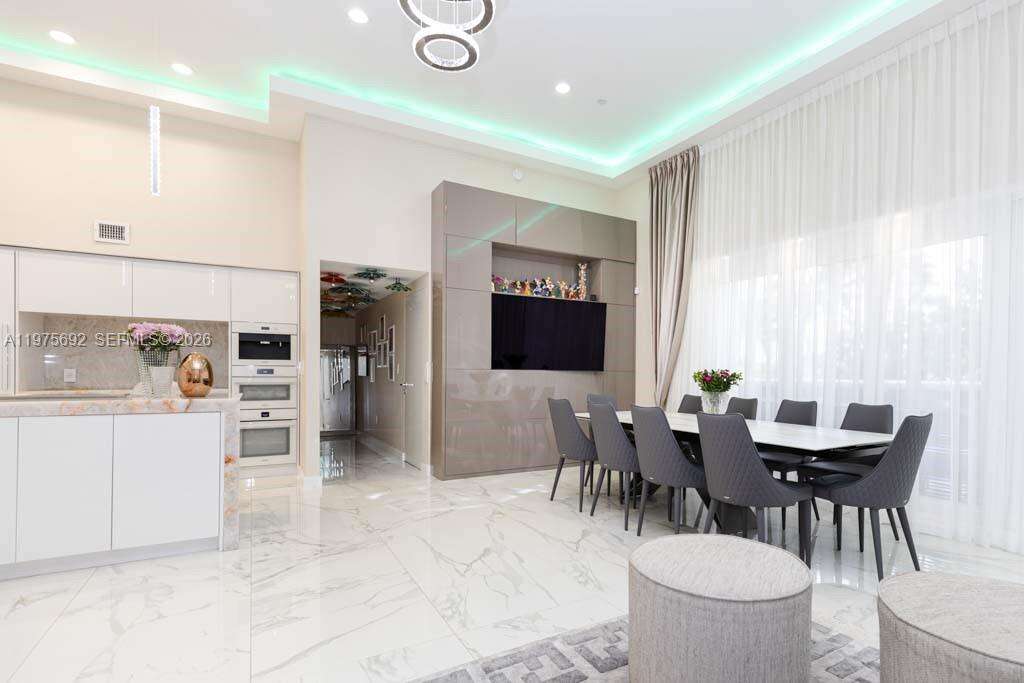 BEACH CLUB THREE - 1800 Ocean Dr, Hallandale Beach, FL 33009 | Picture 13