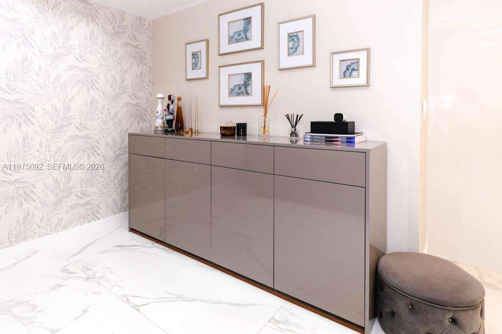 BEACH CLUB THREE - 1800 Ocean Dr, Hallandale Beach, FL 33009 | Picture 25