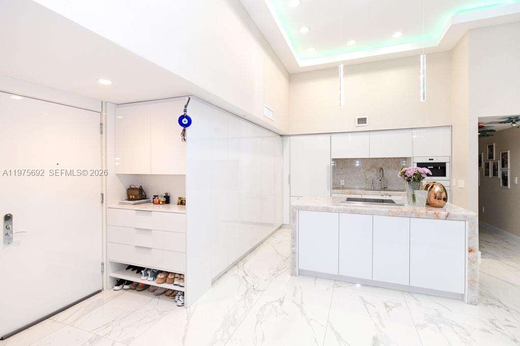 BEACH CLUB THREE - 1800 Ocean Dr, Hallandale Beach, FL 33009 | Picture 38