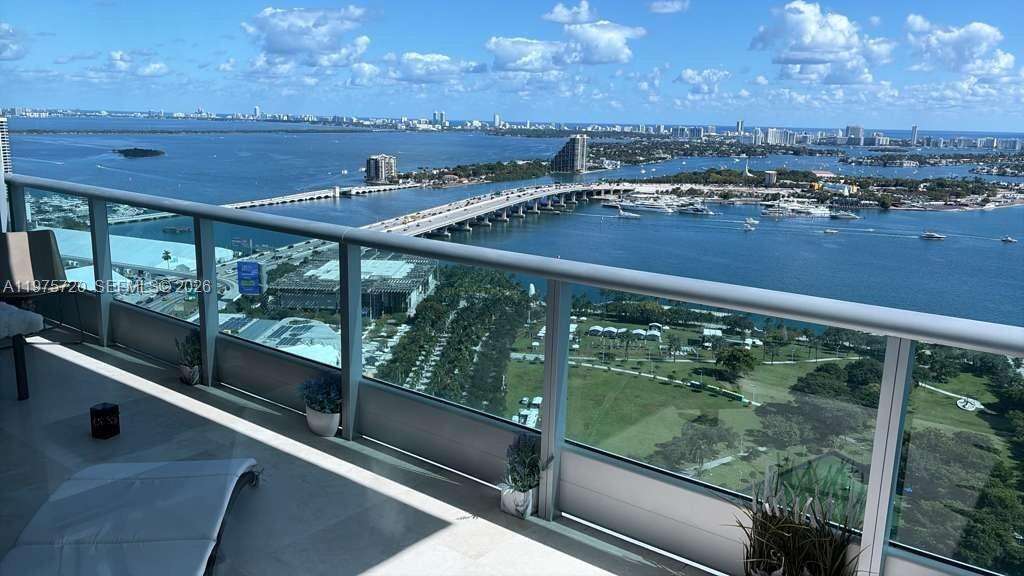 900 Biscayne at 900 Biscayne Blvd, Miami, FL 33132 - For Sale photo 1