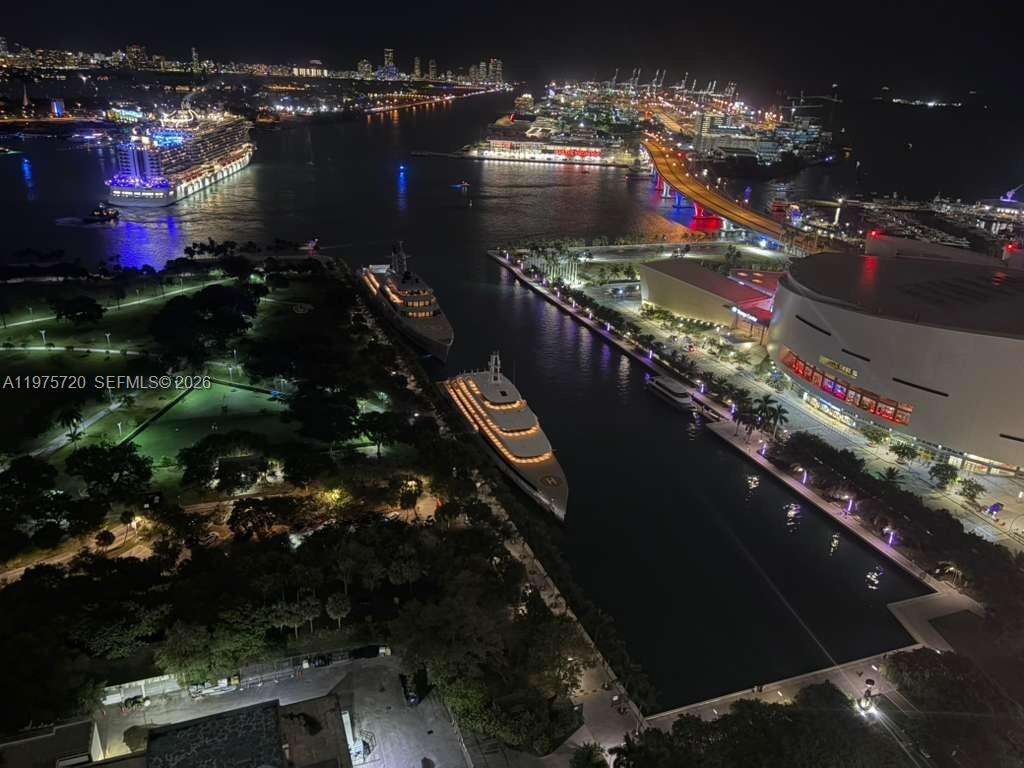 900 Biscayne at 900 Biscayne Blvd, Miami, FL 33132 - For Sale photo 18