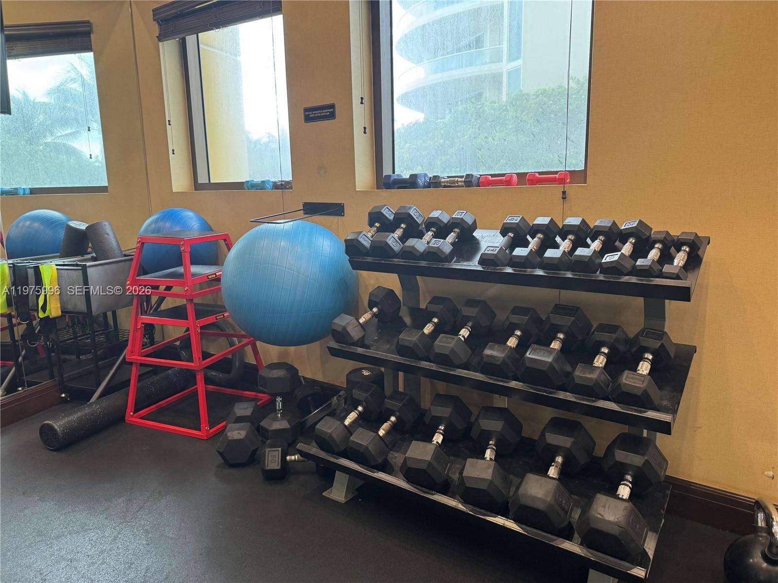 SAYAN - 16275 Collins Ave, Sunny Isles Beach, FL 33160 | Picture 17