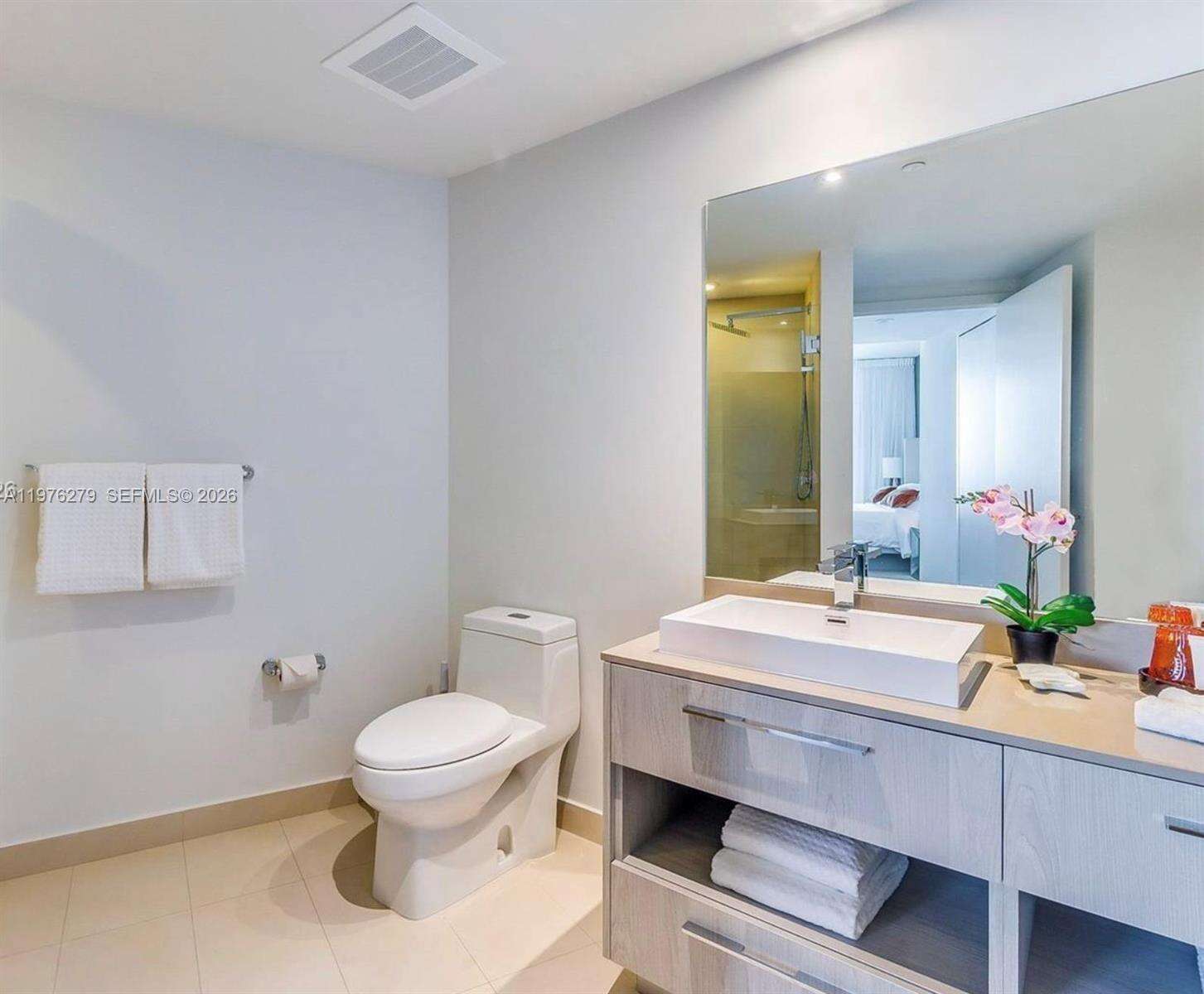 Hyde Resort at 4111 Ocean Dr, Hollywood, FL 33019 - For Sale photo 18