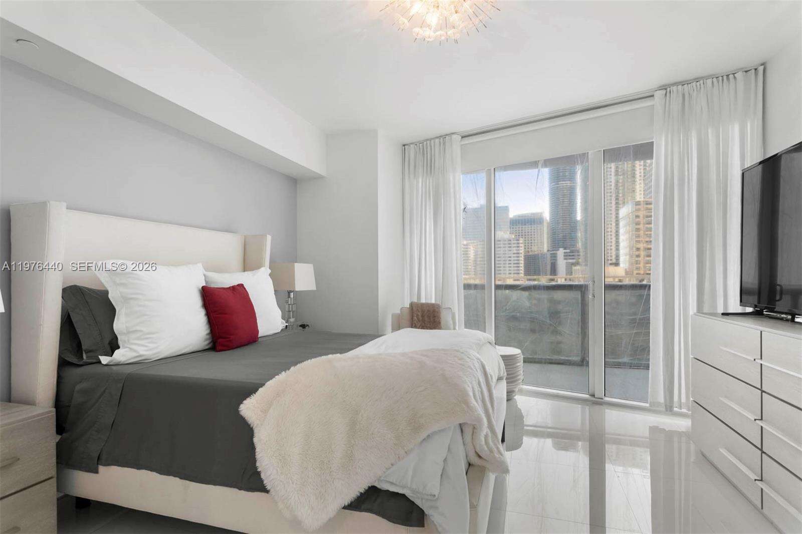 Icon Brickell 2 at 495 Brickell Ave, Miami, FL 33131 - For Sale photo 15