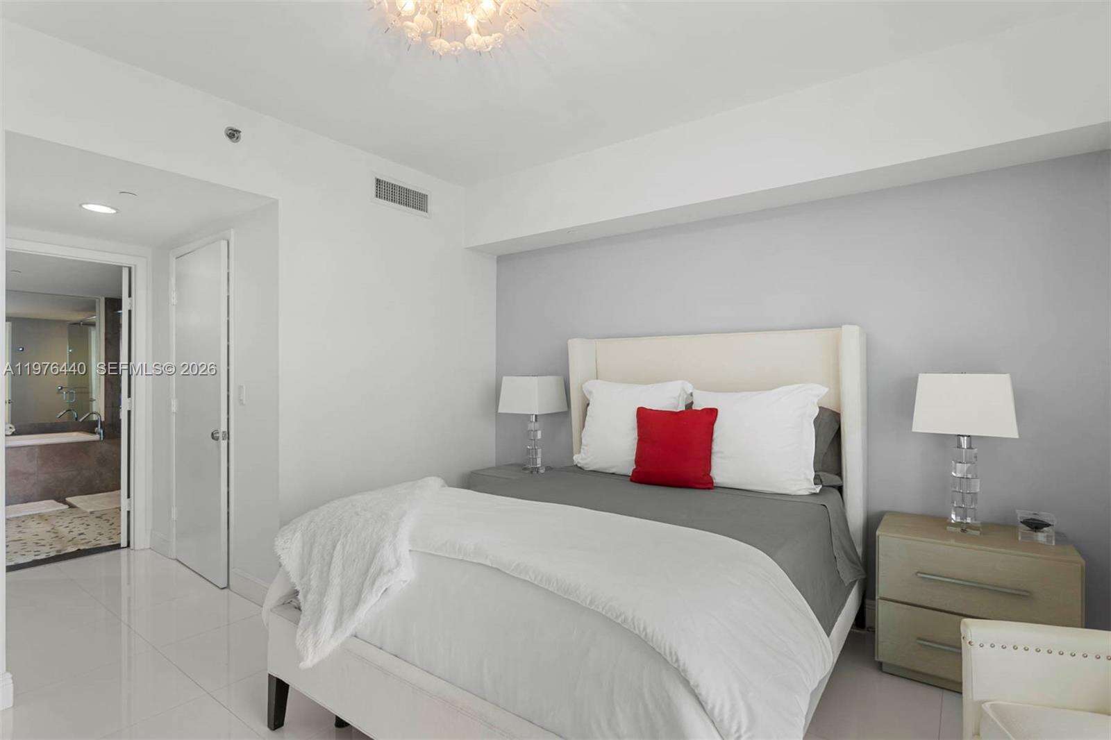 Icon Brickell 2 at 495 Brickell Ave, Miami, FL 33131 - For Sale photo 16
