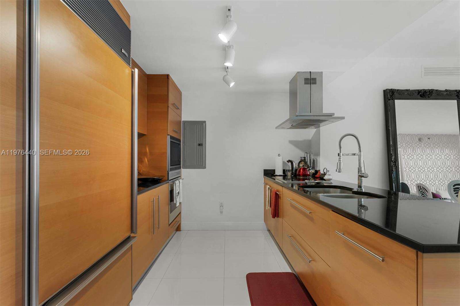 Icon Brickell 2 at 495 Brickell Ave, Miami, FL 33131 - For Sale photo 5