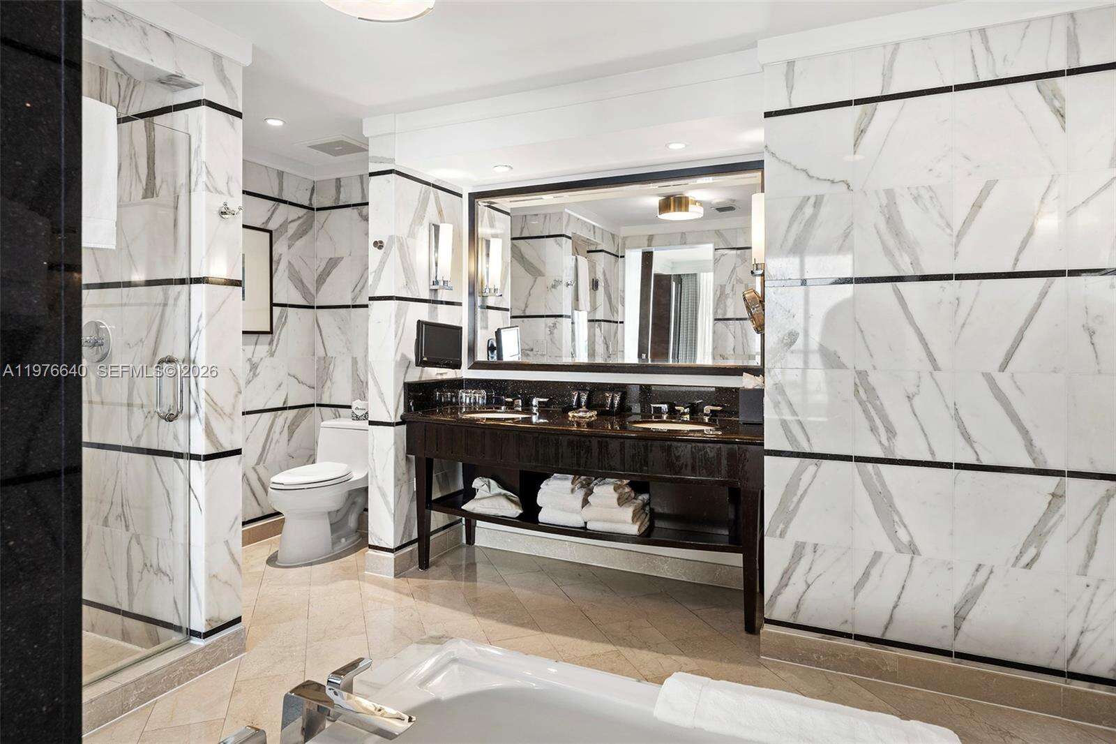 Fontainebleau 3 at 4391 Collins Ave, Miami Beach, FL 33140 - For Sale photo 19