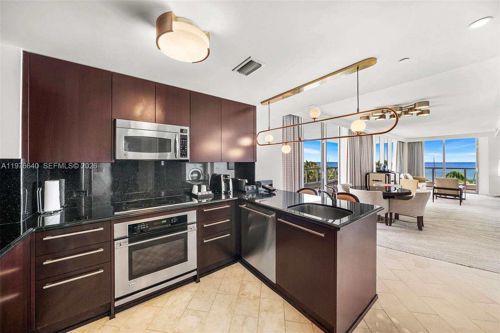Fontainebleau 3 at 4391 Collins Ave, Miami Beach, FL 33140 - For Sale photo 7