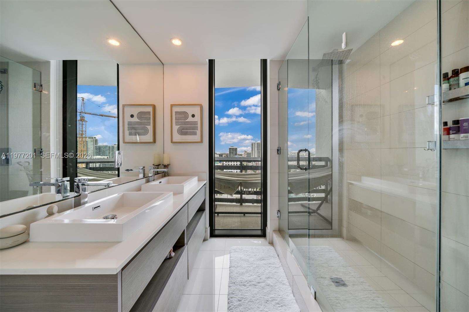 Icon Bay at 460 28 St, Miami, FL 33137 - For Sale photo 19