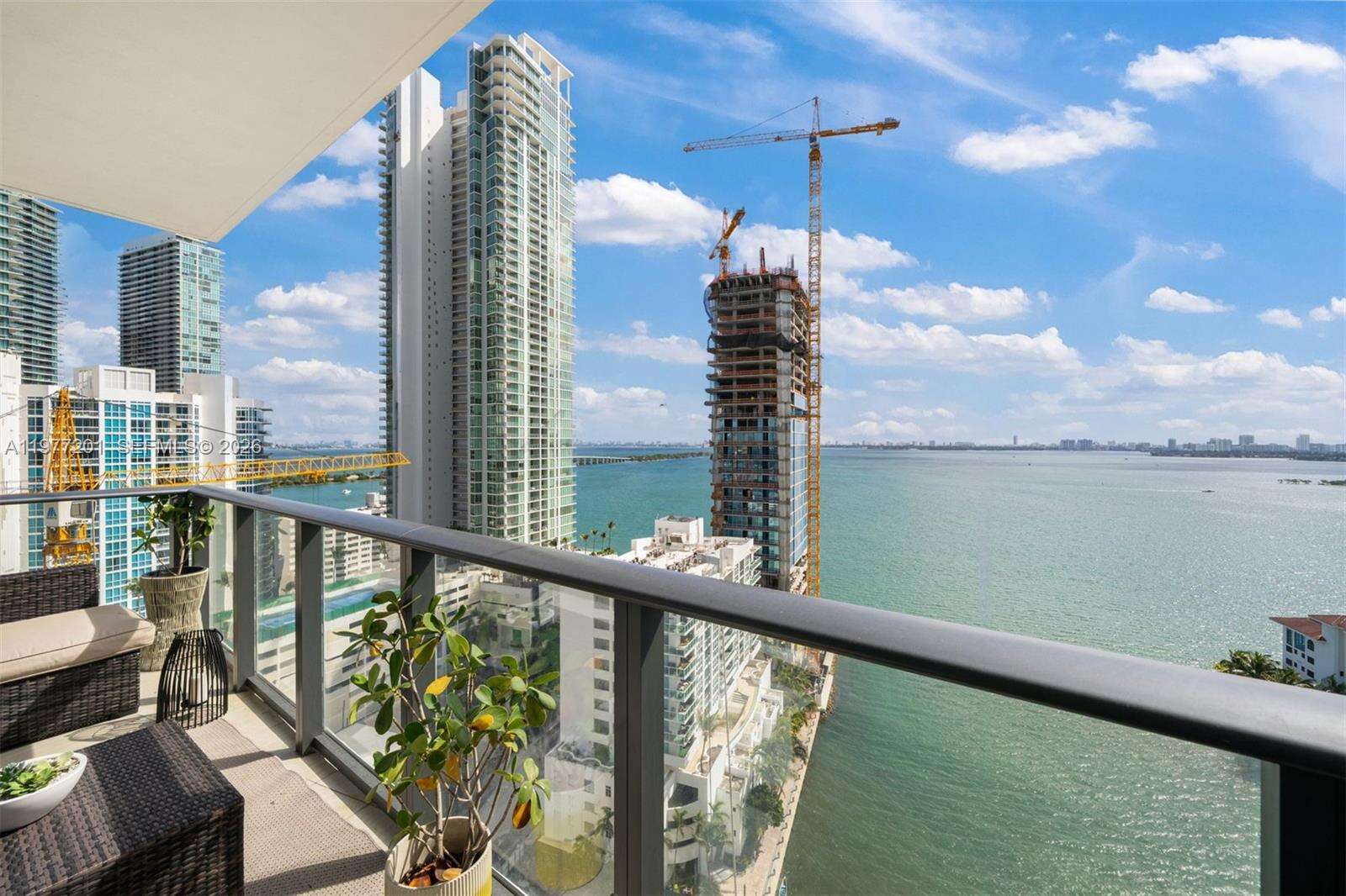 Icon Bay at 460 28 St, Miami, FL 33137 - For Sale photo 3