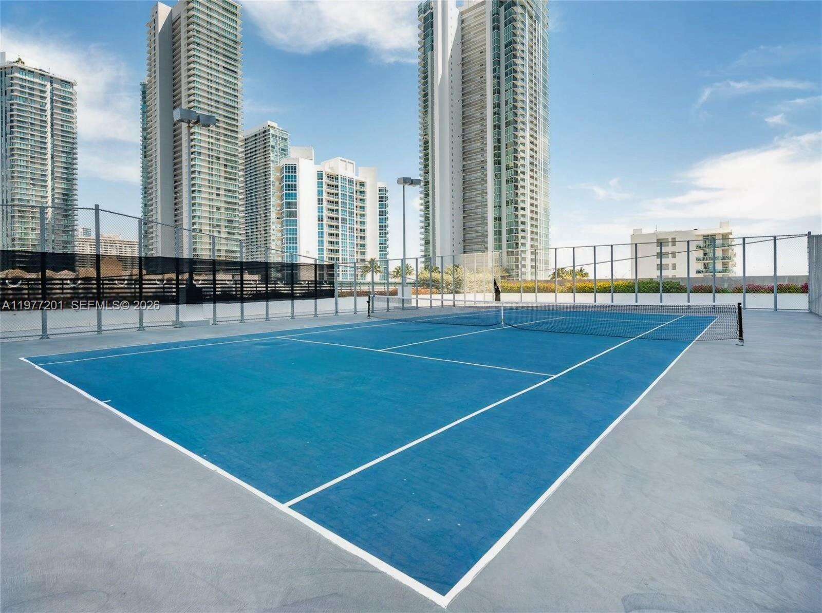 Icon Bay at 460 28 St, Miami, FL 33137 - For Sale photo 32