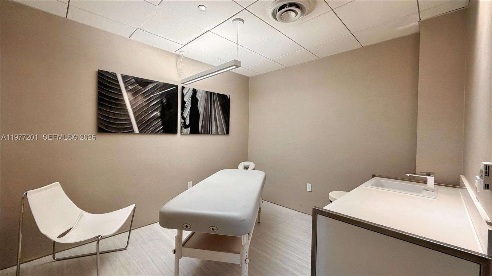 Icon Bay at 460 28 St, Miami, FL 33137 - For Sale photo 43