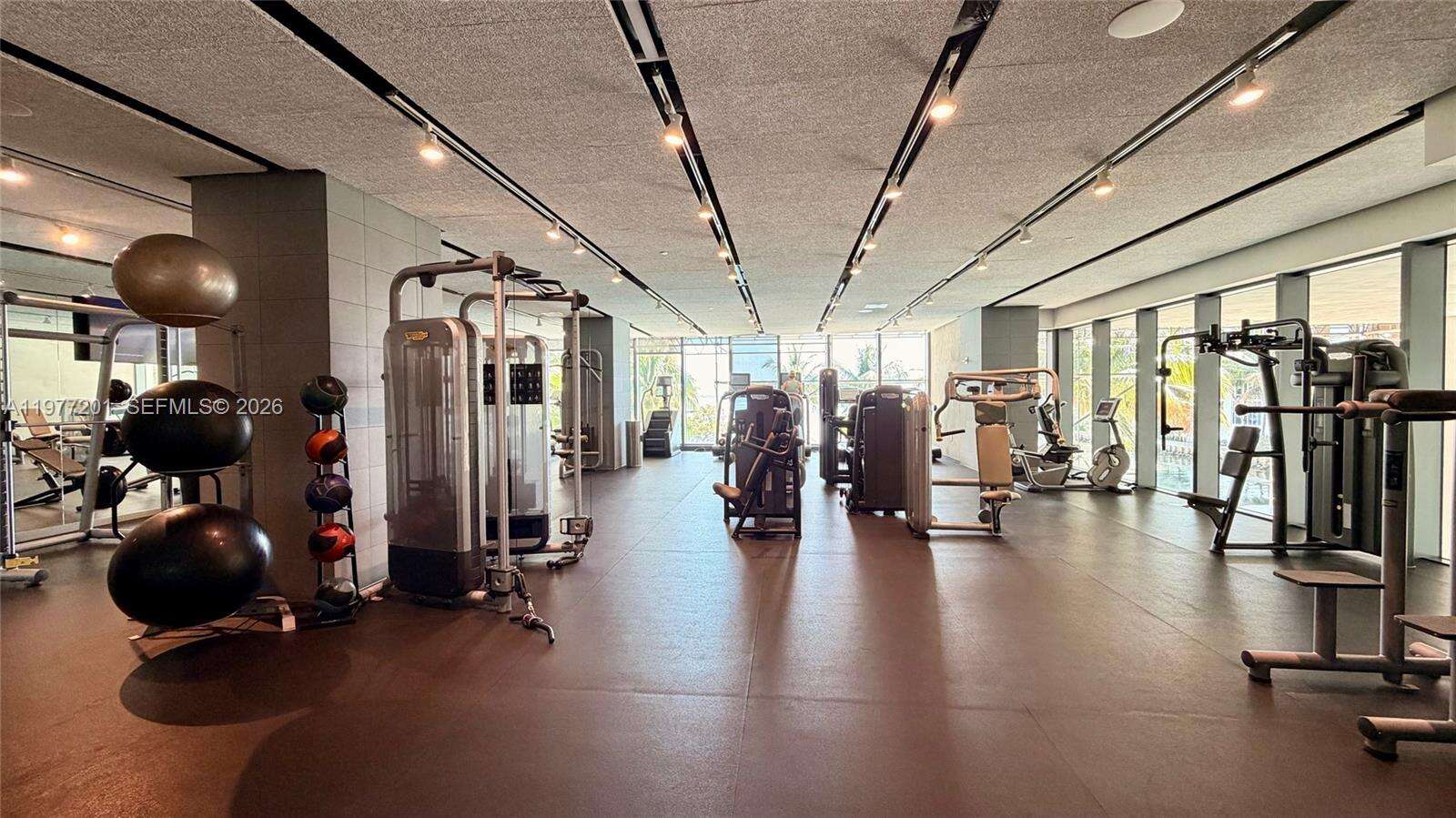 Icon Bay at 460 28 St, Miami, FL 33137 - For Sale photo 44