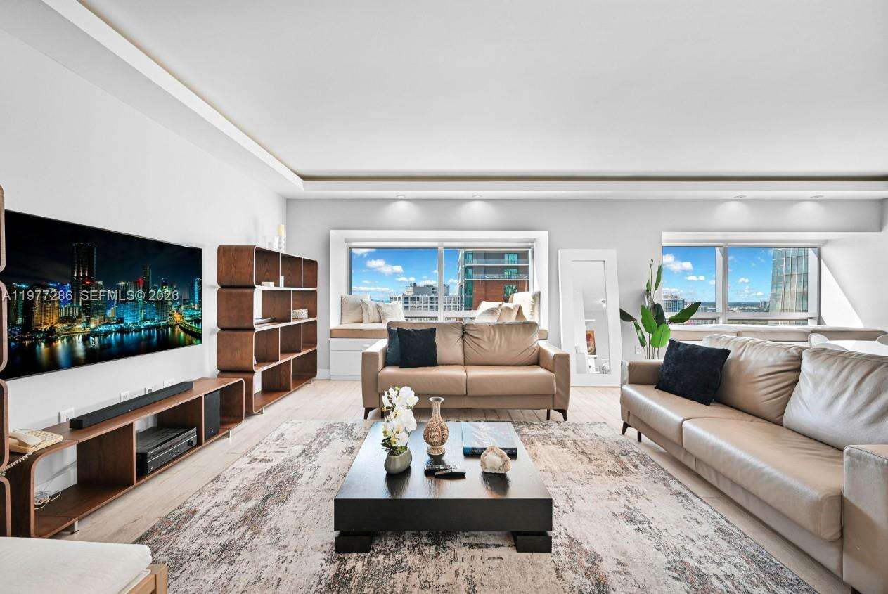 MILLENNIUM TOWER - 1435 Brickell Ave, Miami, FL 33131 | Picture 3