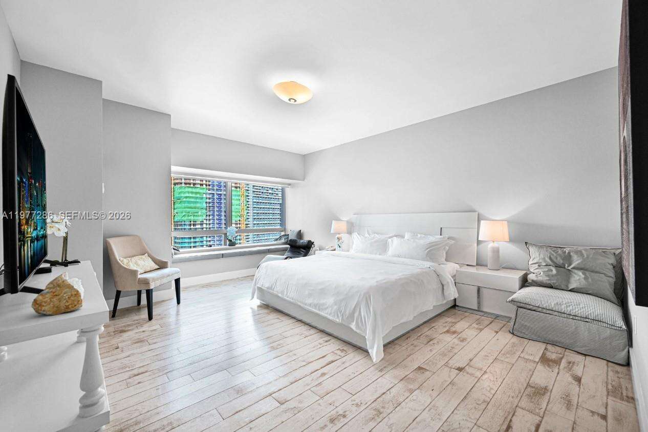 MILLENNIUM TOWER - 1435 Brickell Ave, Miami, FL 33131 | Picture 26