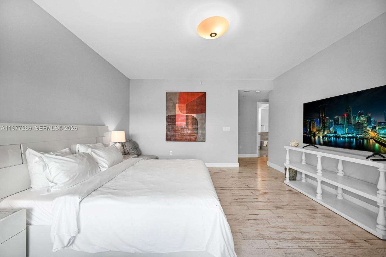 MILLENNIUM TOWER - 1435 Brickell Ave, Miami, FL 33131 | Picture 28