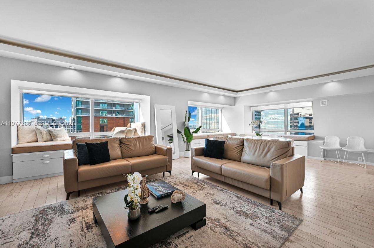 MILLENNIUM TOWER - 1435 Brickell Ave, Miami, FL 33131 | Picture 4