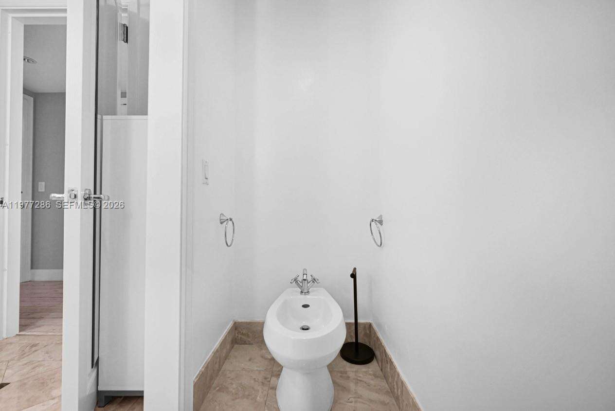 MILLENNIUM TOWER - 1435 Brickell Ave, Miami, FL 33131 | Picture 35