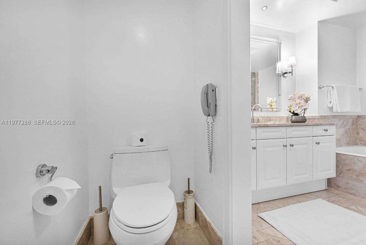 MILLENNIUM TOWER - 1435 Brickell Ave, Miami, FL 33131 | Picture 36