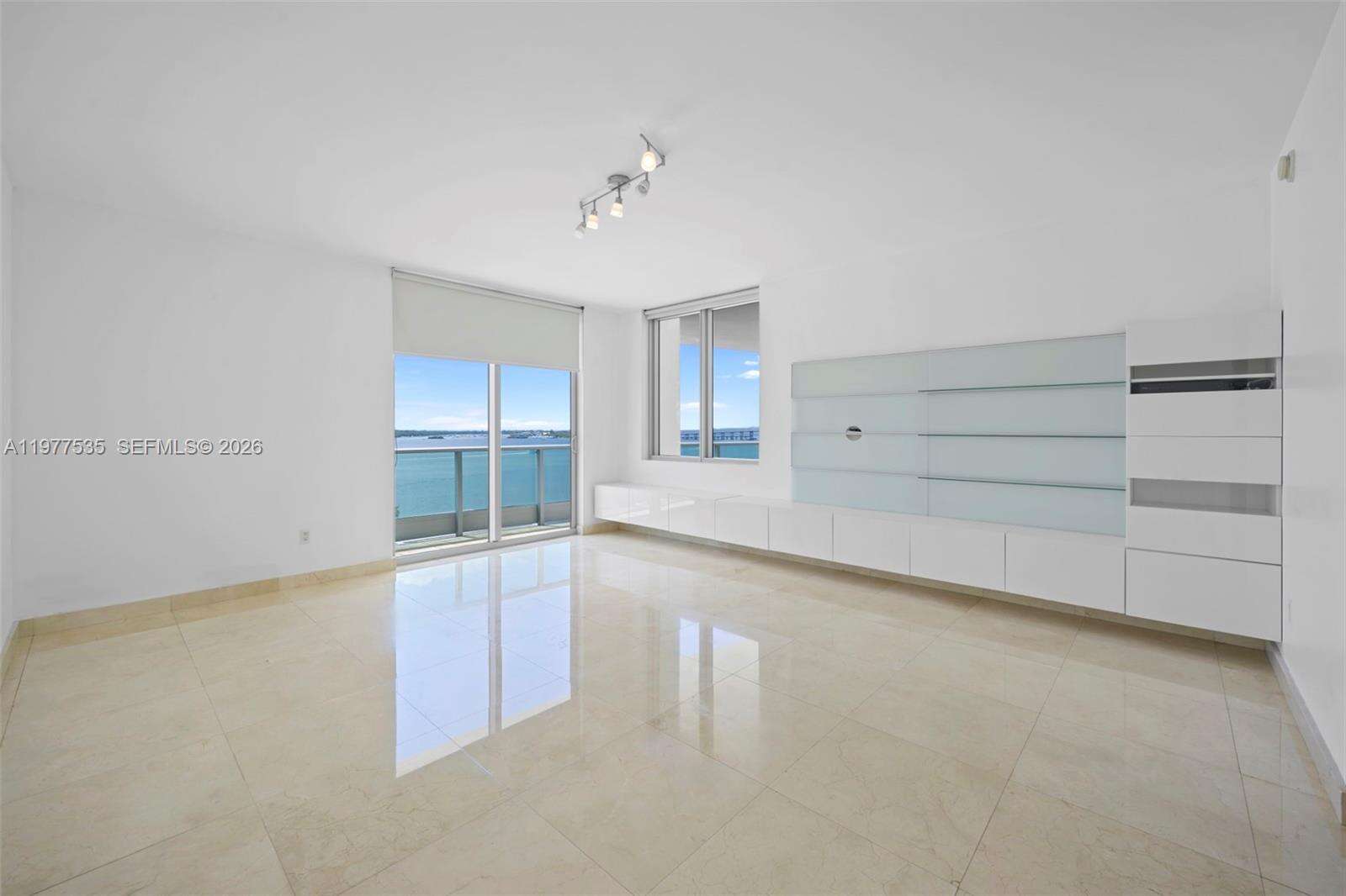 JADE RESIDENCES AT BRICKELL BAY - 1331 Brickell Bay Dr, Miami, FL 33131 | Picture 12
