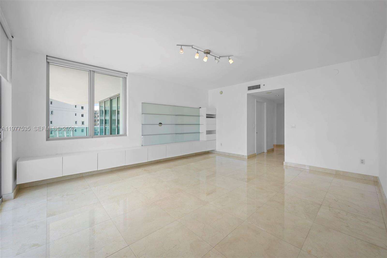 JADE RESIDENCES AT BRICKELL BAY - 1331 Brickell Bay Dr, Miami, FL 33131 | Picture 13