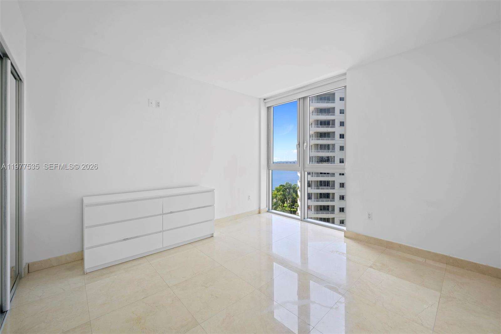 JADE RESIDENCES AT BRICKELL BAY - 1331 Brickell Bay Dr, Miami, FL 33131 | Picture 18