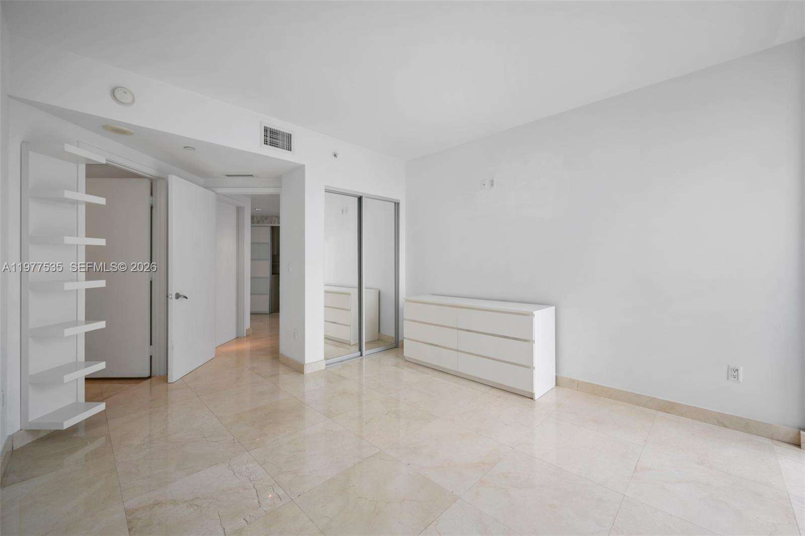 JADE RESIDENCES AT BRICKELL BAY - 1331 Brickell Bay Dr, Miami, FL 33131 | Picture 19