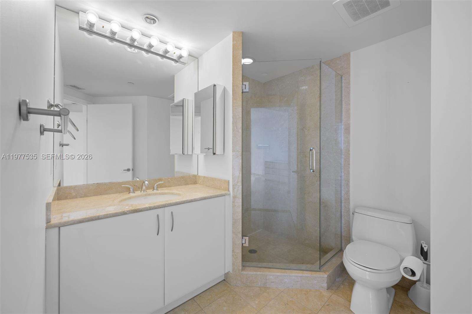 JADE RESIDENCES AT BRICKELL BAY - 1331 Brickell Bay Dr, Miami, FL 33131 | Picture 20