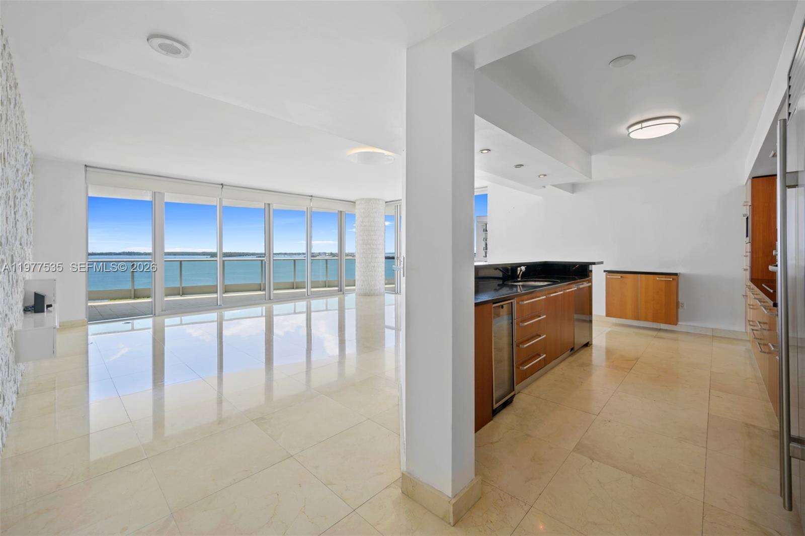 JADE RESIDENCES AT BRICKELL BAY - 1331 Brickell Bay Dr, Miami, FL 33131 | Picture 5