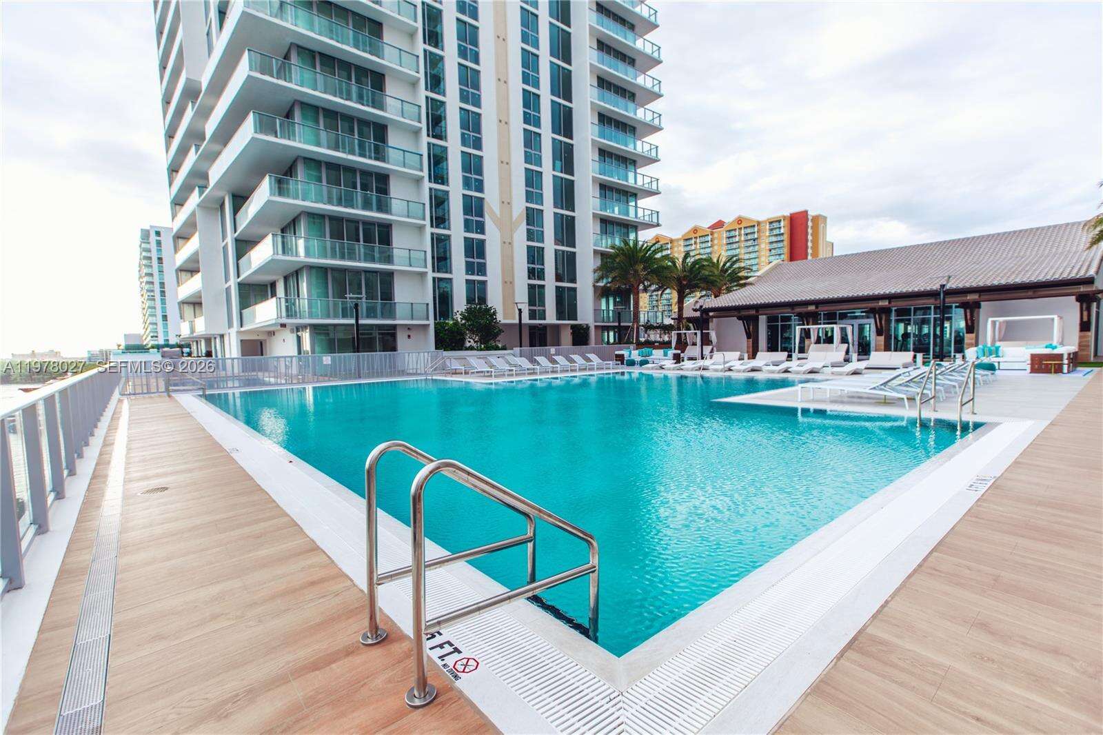 PARQUE TOWERS - 330 Sunny Isles Blvd, Sunny Isles Beach, FL 33160 | Picture 29