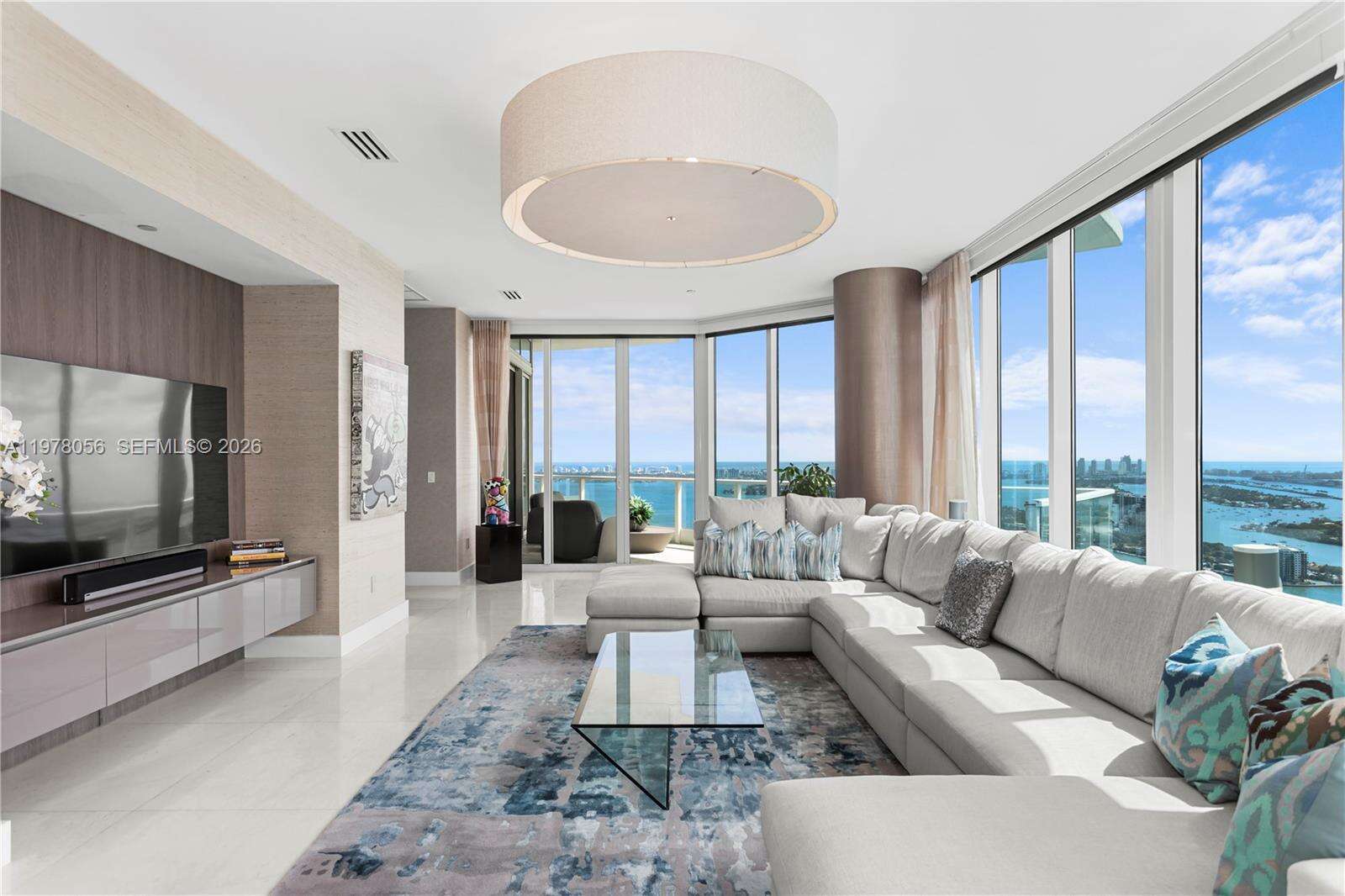 PARAMOUNT BAY - 2020 Bayshore Dr, Miami, FL 33137 | Picture 1