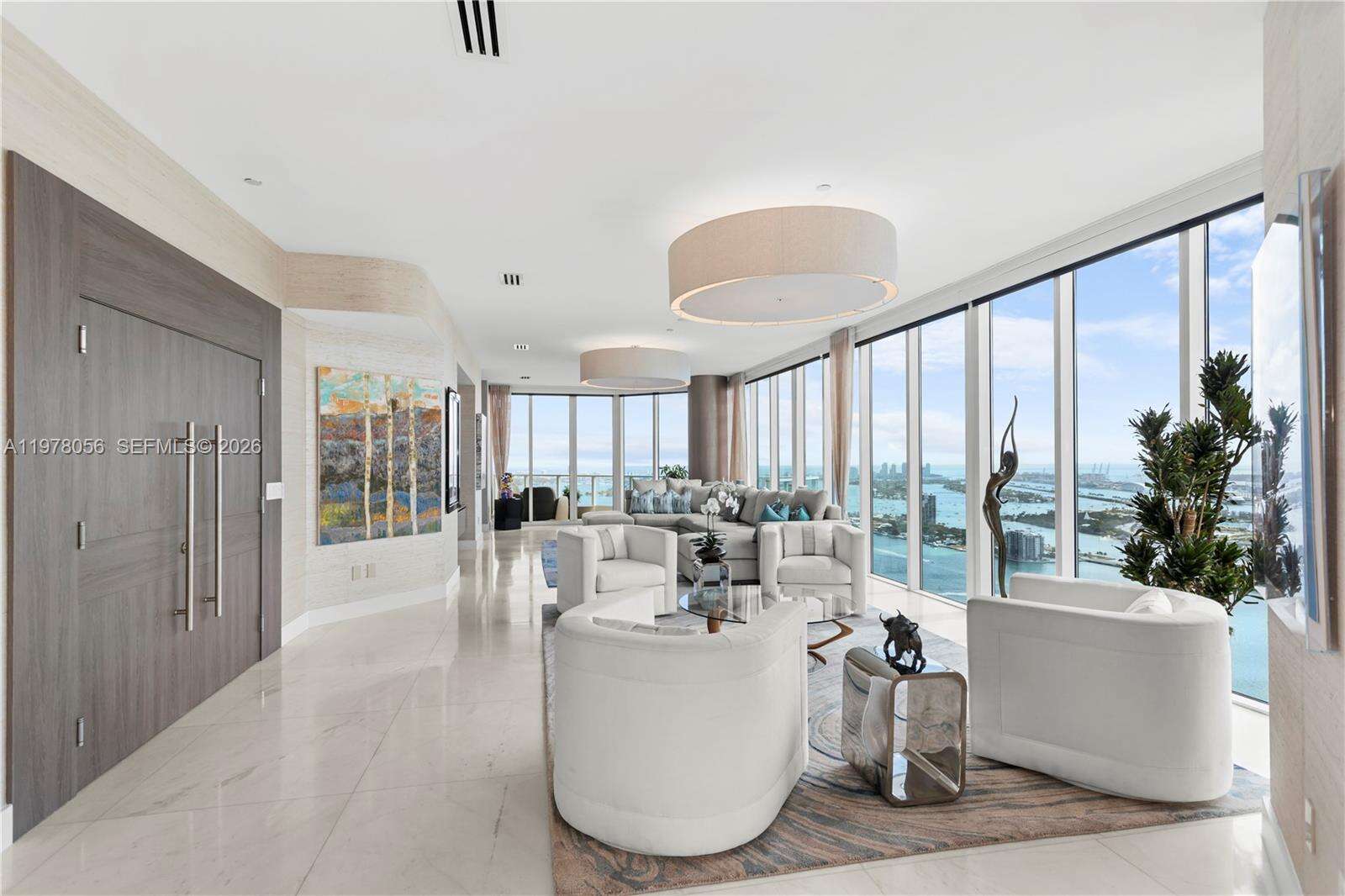 PARAMOUNT BAY - 2020 Bayshore Dr, Miami, FL 33137 | Picture 2