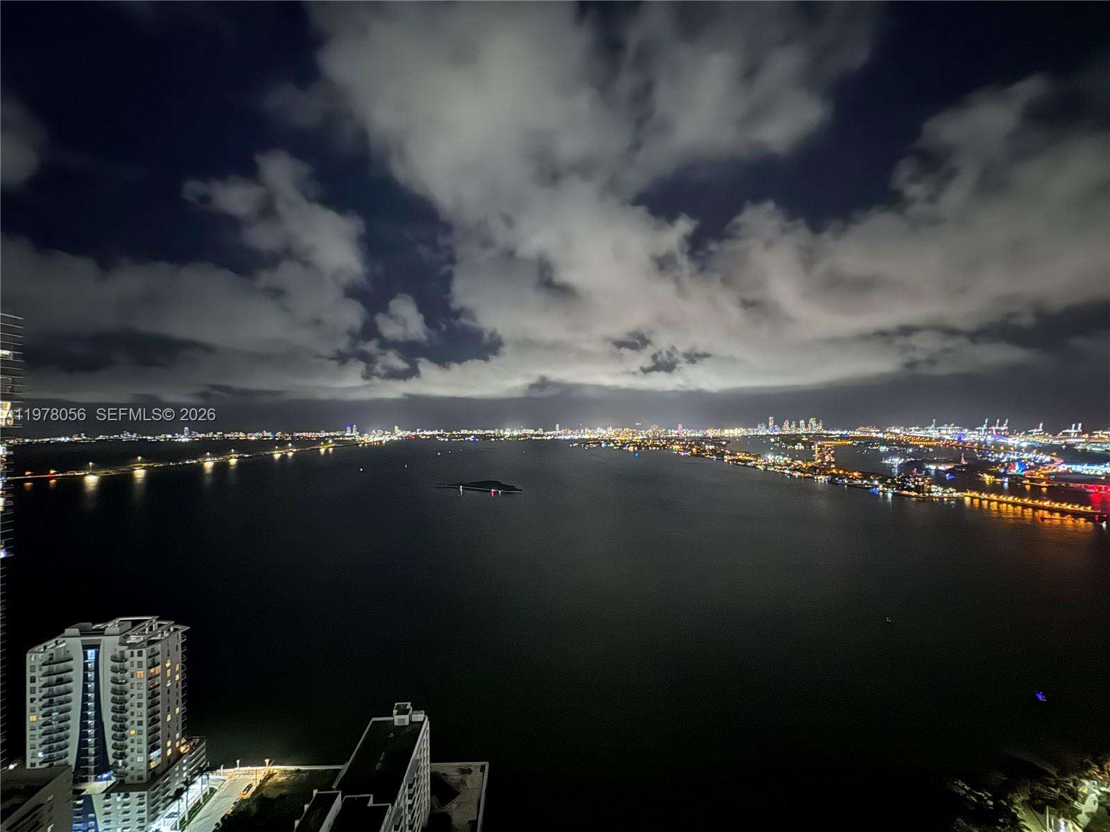 PARAMOUNT BAY - 2020 Bayshore Dr, Miami, FL 33137 | Picture 23