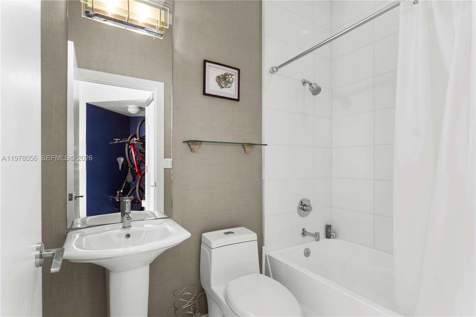 PARAMOUNT BAY - 2020 Bayshore Dr, Miami, FL 33137 | Picture 57