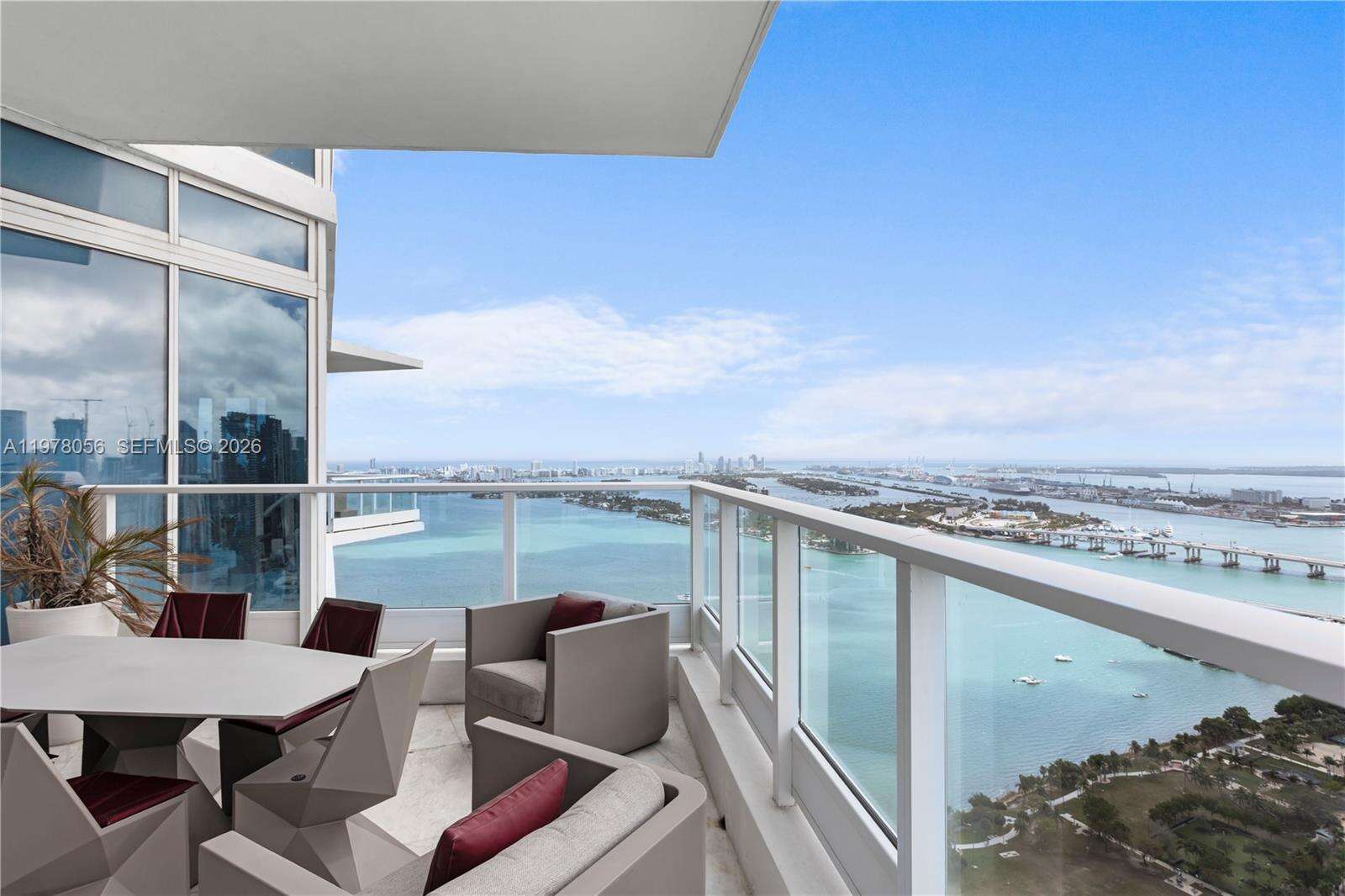 PARAMOUNT BAY - 2020 Bayshore Dr, Miami, FL 33137 | Picture 8