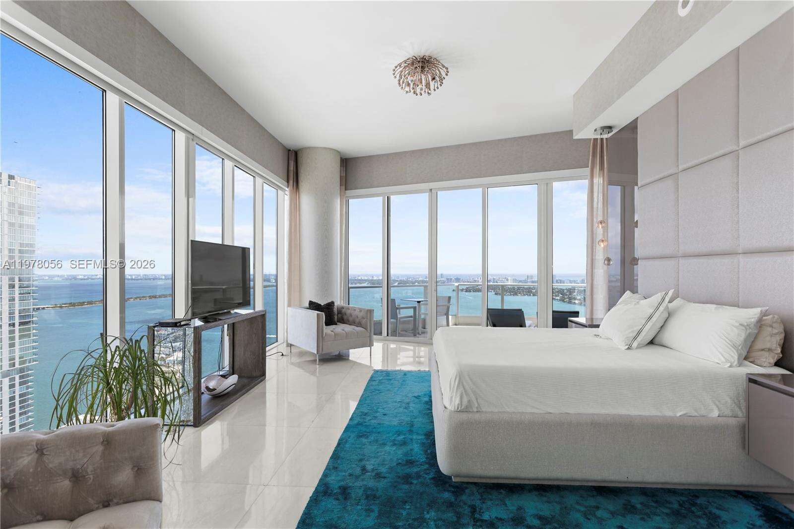 PARAMOUNT BAY - 2020 Bayshore Dr, Miami, FL 33137 | Picture 9