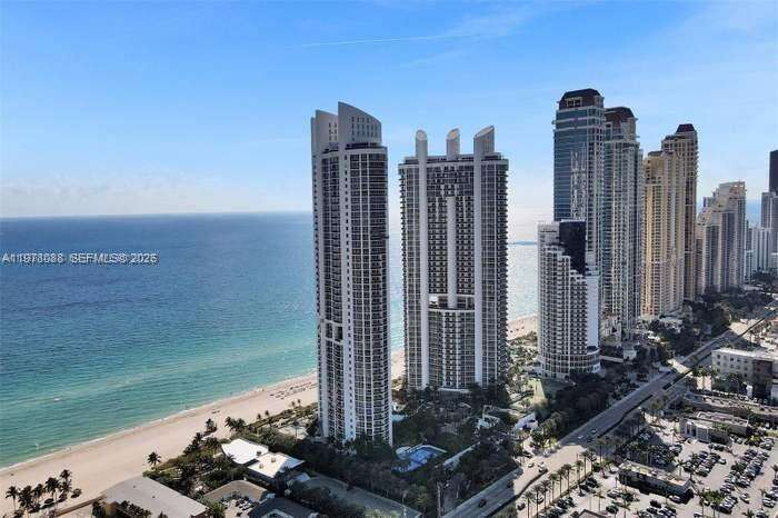 Trump Royale at 18201 Collins Ave, Sunny Isles Beach, FL 33160 - For Sale photo 23
