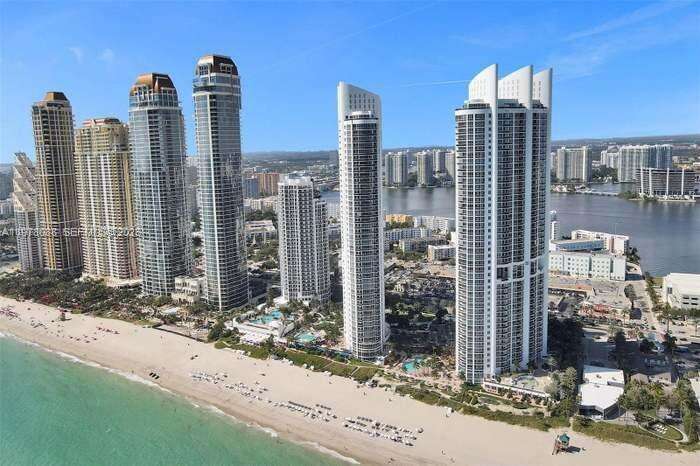 Trump Royale at 18201 Collins Ave, Sunny Isles Beach, FL 33160 - For Sale photo 25