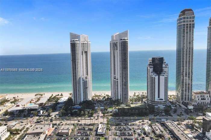 Trump Royale at 18201 Collins Ave, Sunny Isles Beach, FL 33160 - For Sale photo 4