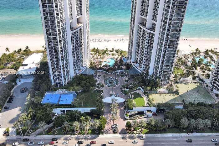 Trump Royale at 18201 Collins Ave, Sunny Isles Beach, FL 33160 - For Sale photo 5