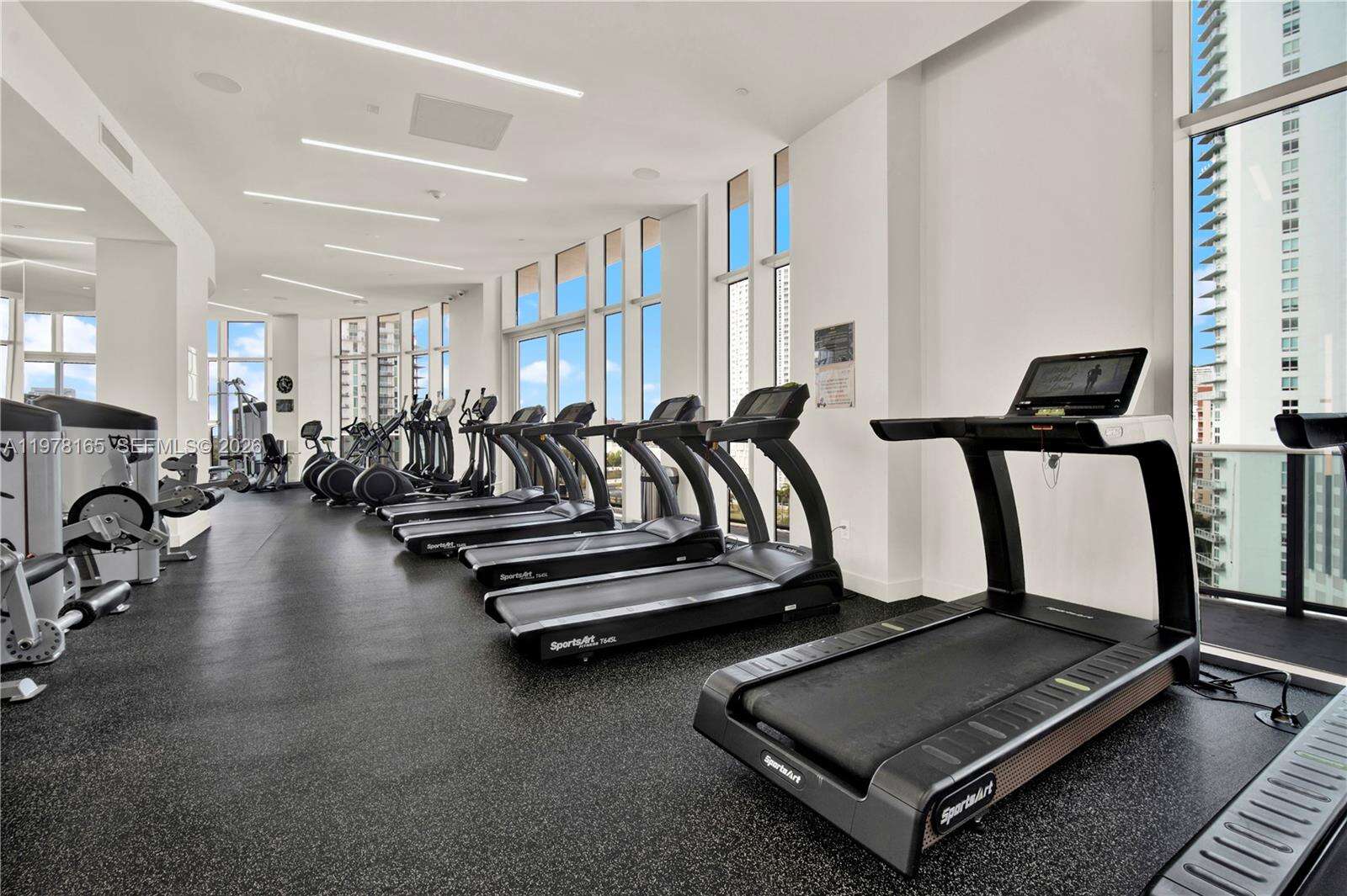 Aria On The Bay at 488 18 St, Miami, FL 33132 - For Sale photo 35