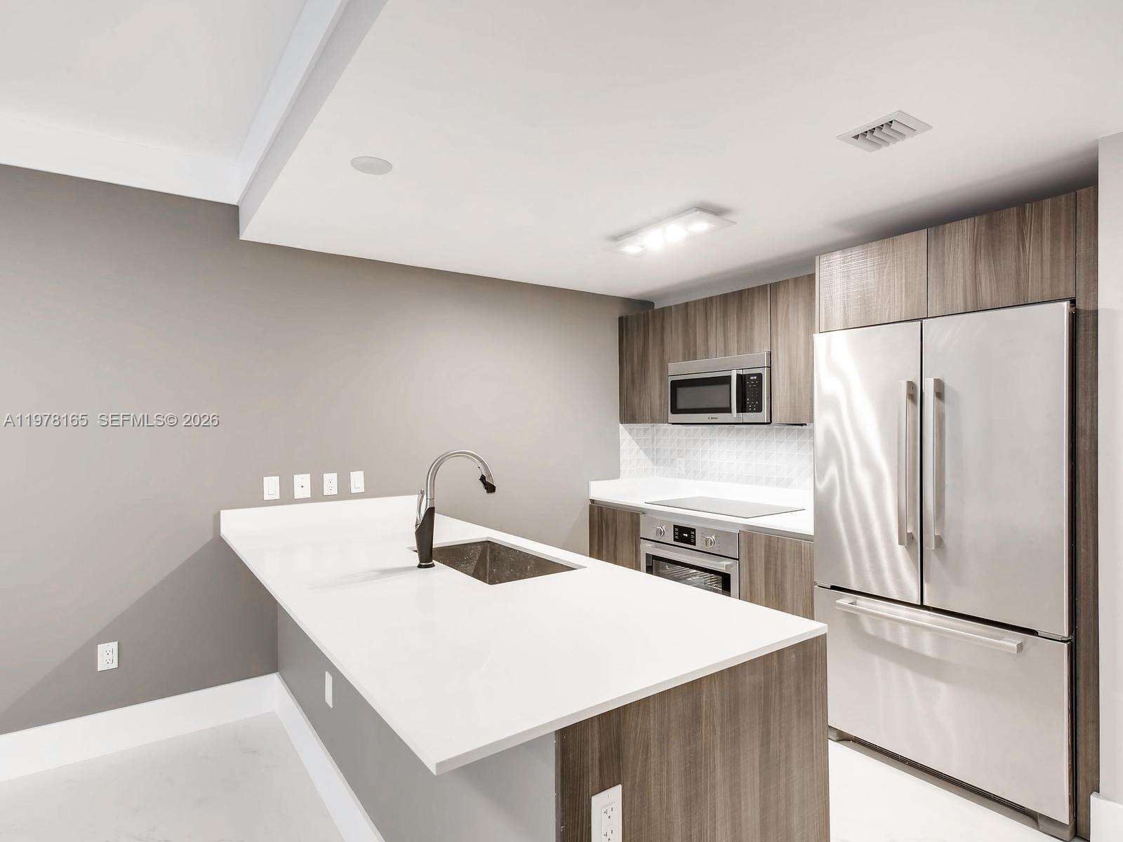 Aria On The Bay at 488 18 St, Miami, FL 33132 - For Sale photo 6