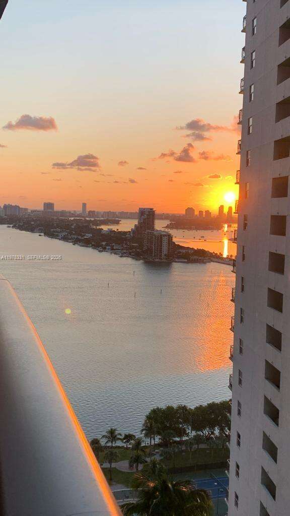 Aria On The Bay at 488 18 St, Miami, FL 33132 - For Sale photo 1
