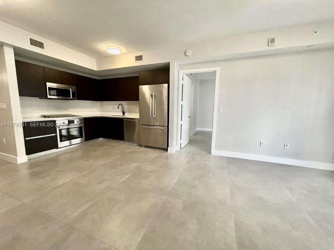 Aria On The Bay at 488 18 St, Miami, FL 33132 - For Sale photo 4