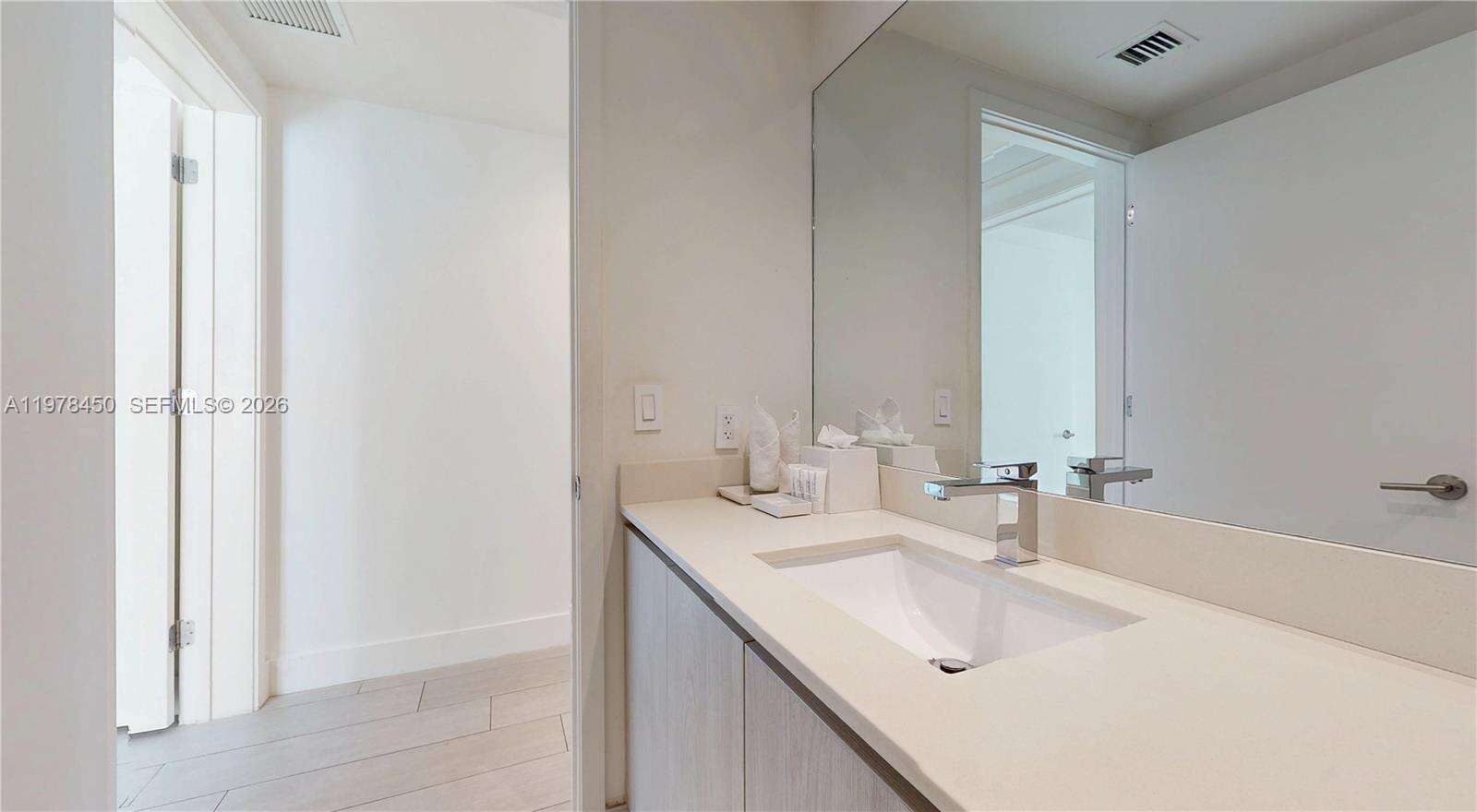 Hyde Beach House at 4010 Ocean Dr, Hollywood, FL 33019 - For Sale photo 30