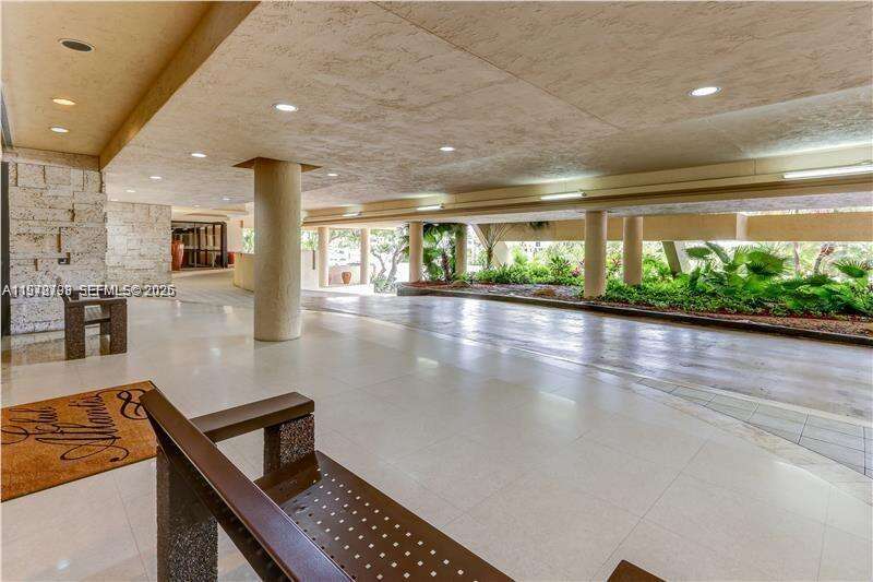 Club Atlantis at 2555 Collins Ave, Miami Beach, FL 33140 - For Sale photo 16
