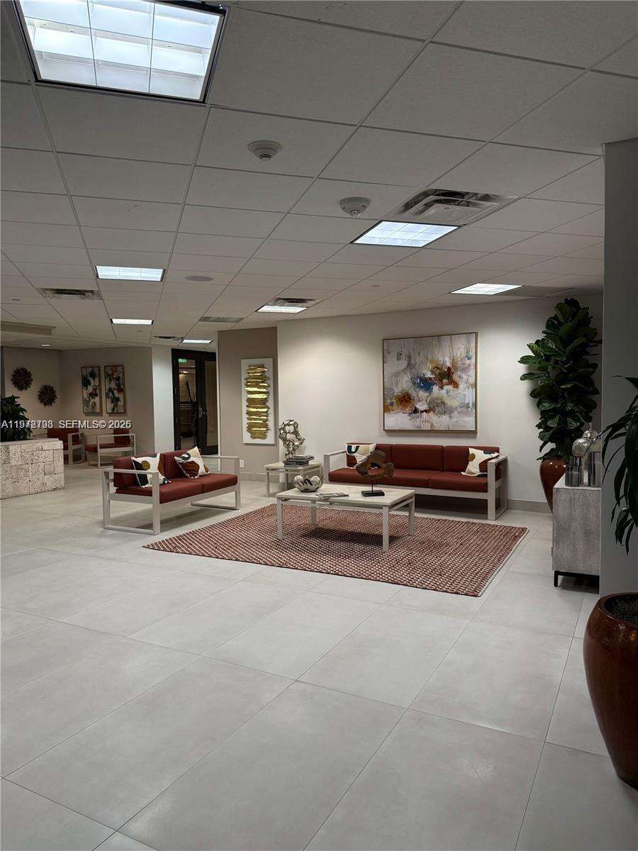 Club Atlantis at 2555 Collins Ave, Miami Beach, FL 33140 - For Sale photo 17